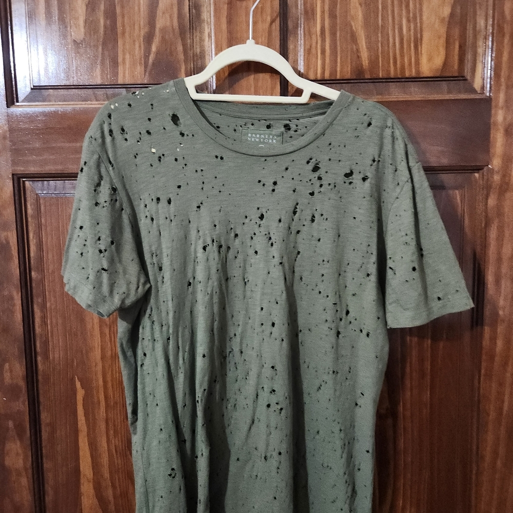 Barneys NewYork (L)  Mens Designer Tee